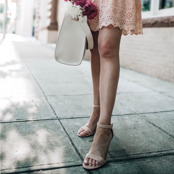 Naturalizer strappy heels - Picture 2 of 9